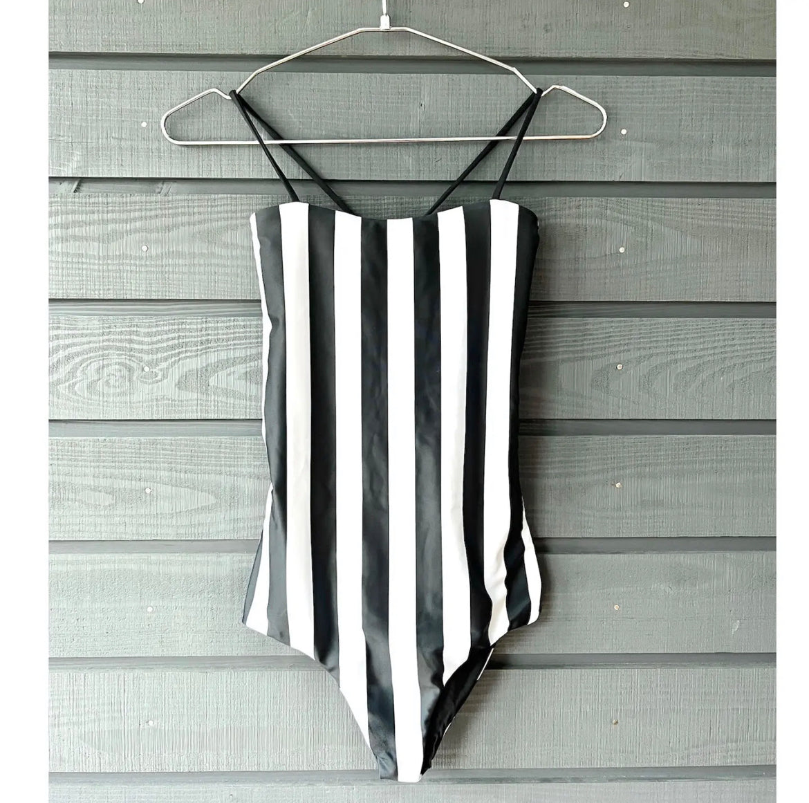 Via Bella - reversible one piece stripe