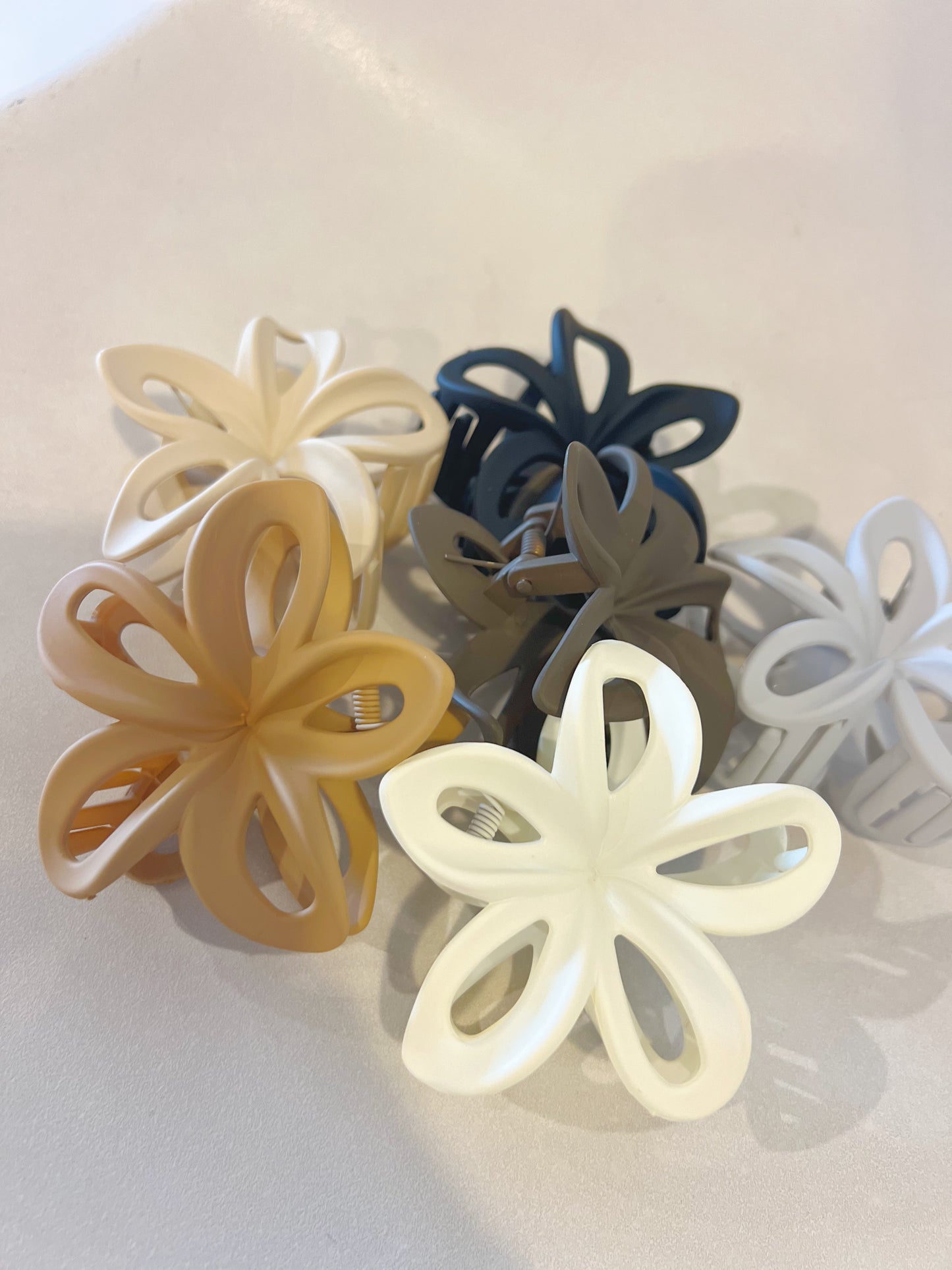 Hair clip - cut out