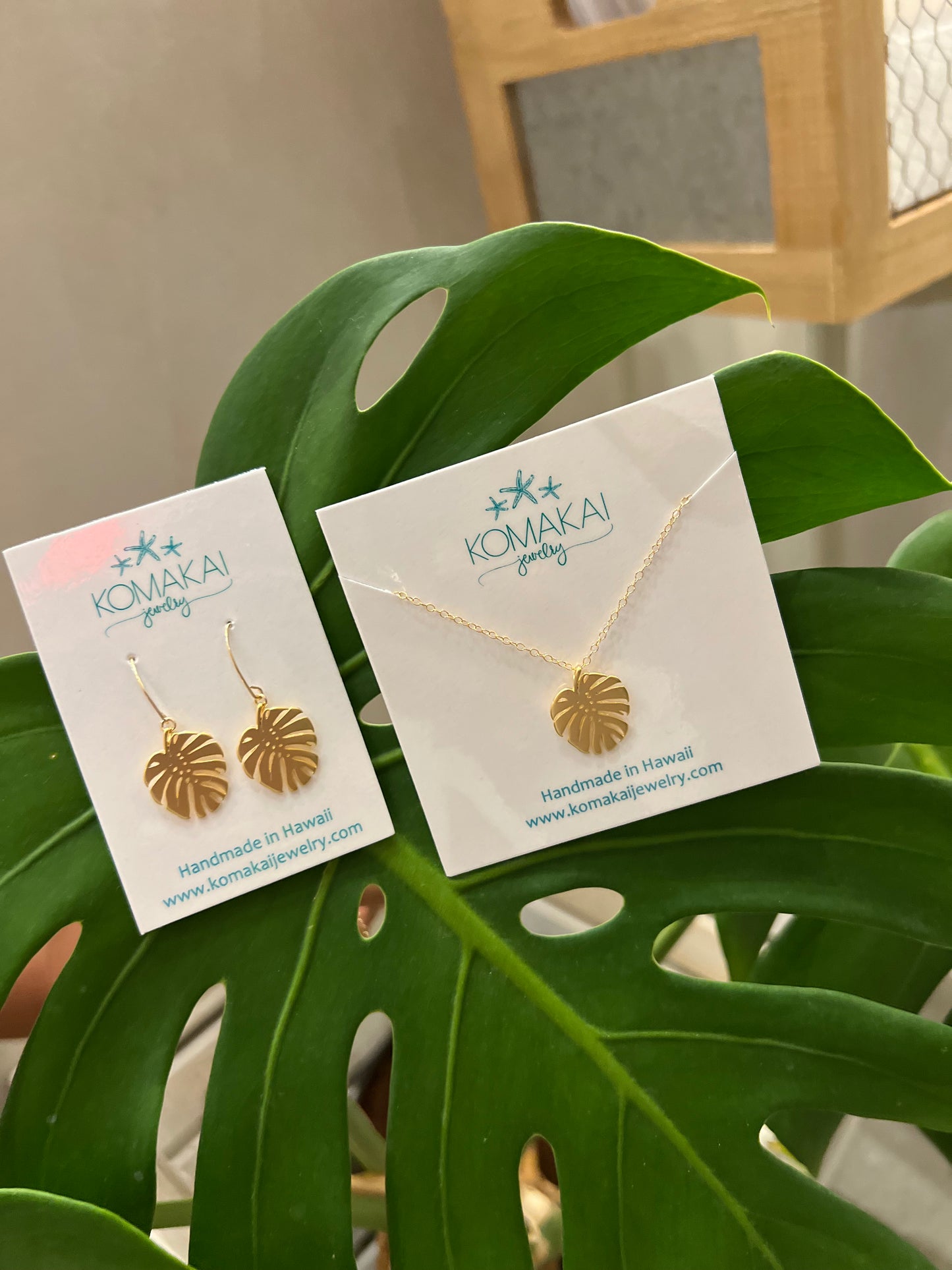 KOMAKAI JEWELRY Monstera necklace