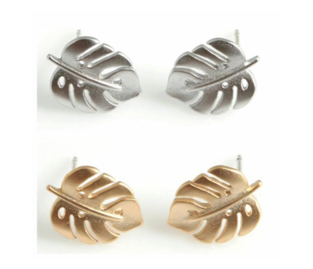 KOMAKAI JEWELRY Monstera stud earrings