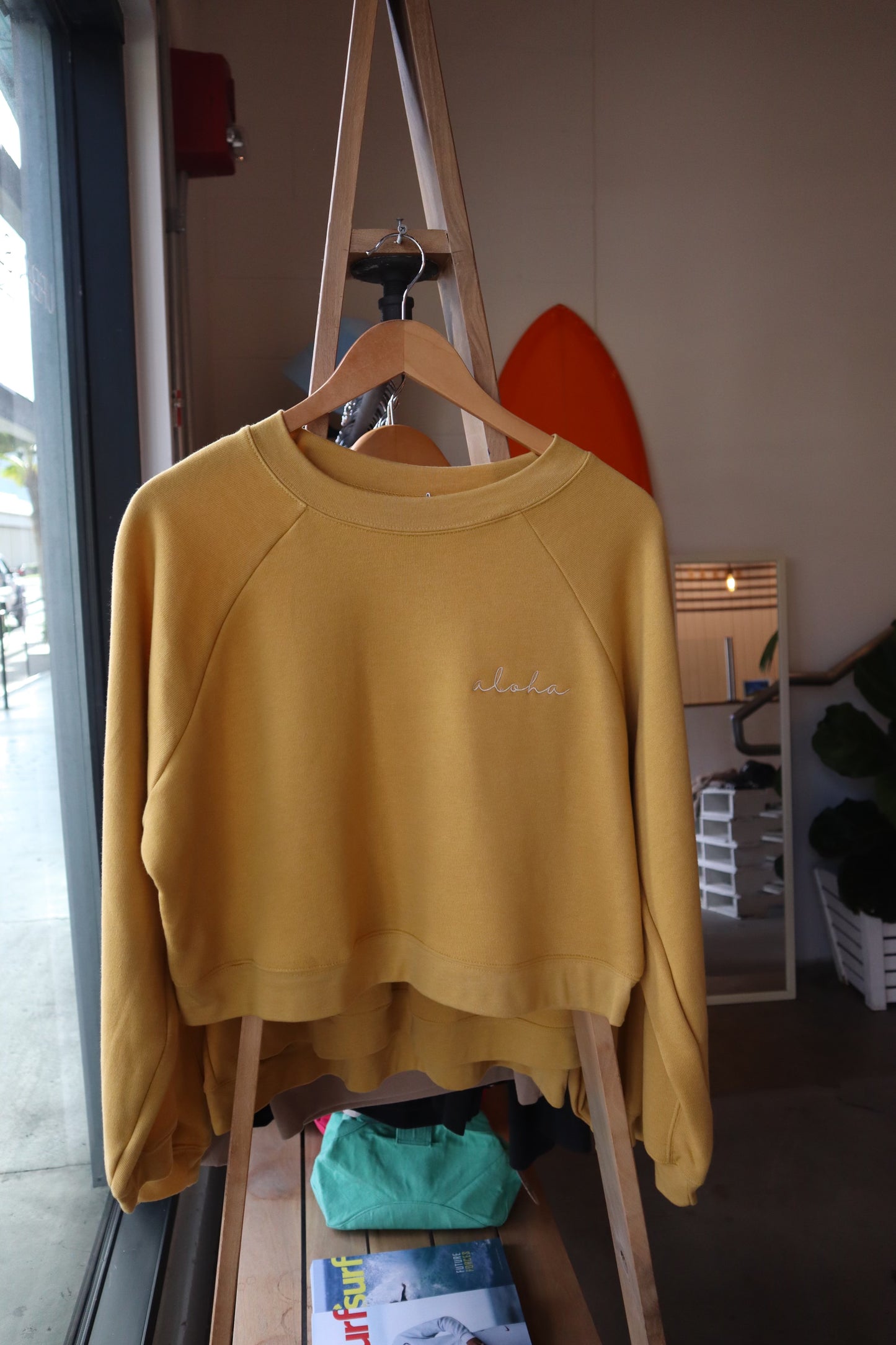 HI SURF aloha crop sweater