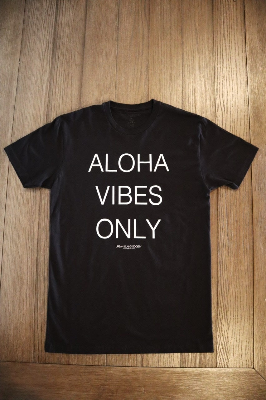 UIS - Aloha Vibes Only Tee
