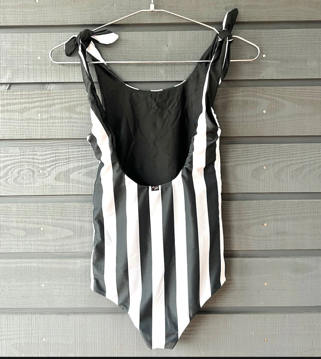 Via Bella - reversible ribbon one piece Stripes & Black