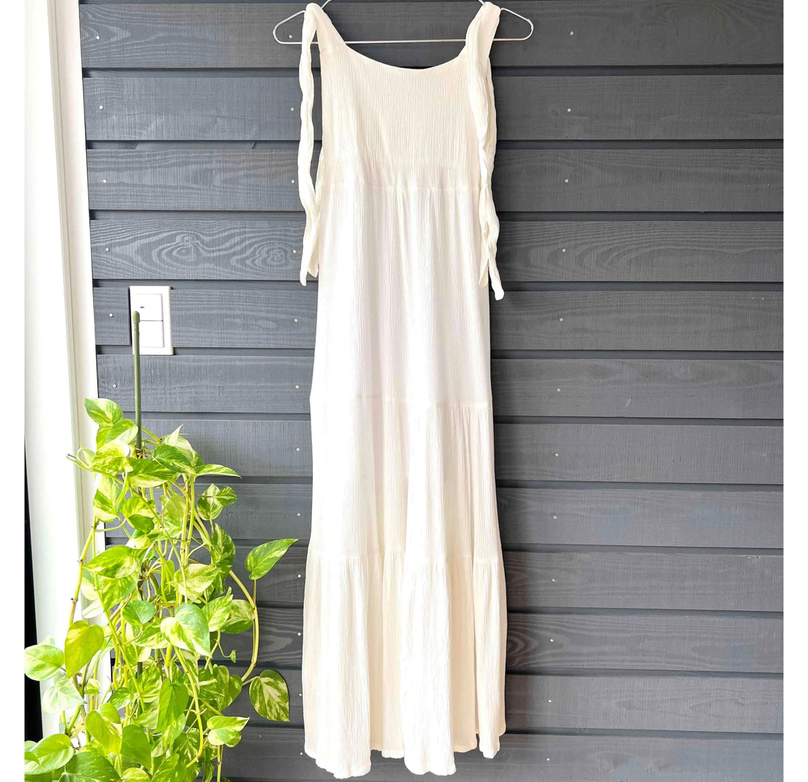 Via Bella - Ribbon Maxi Dress