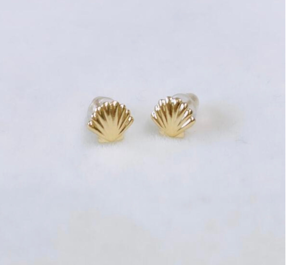 KOMAKAI JEWELRY Shell studs earrings