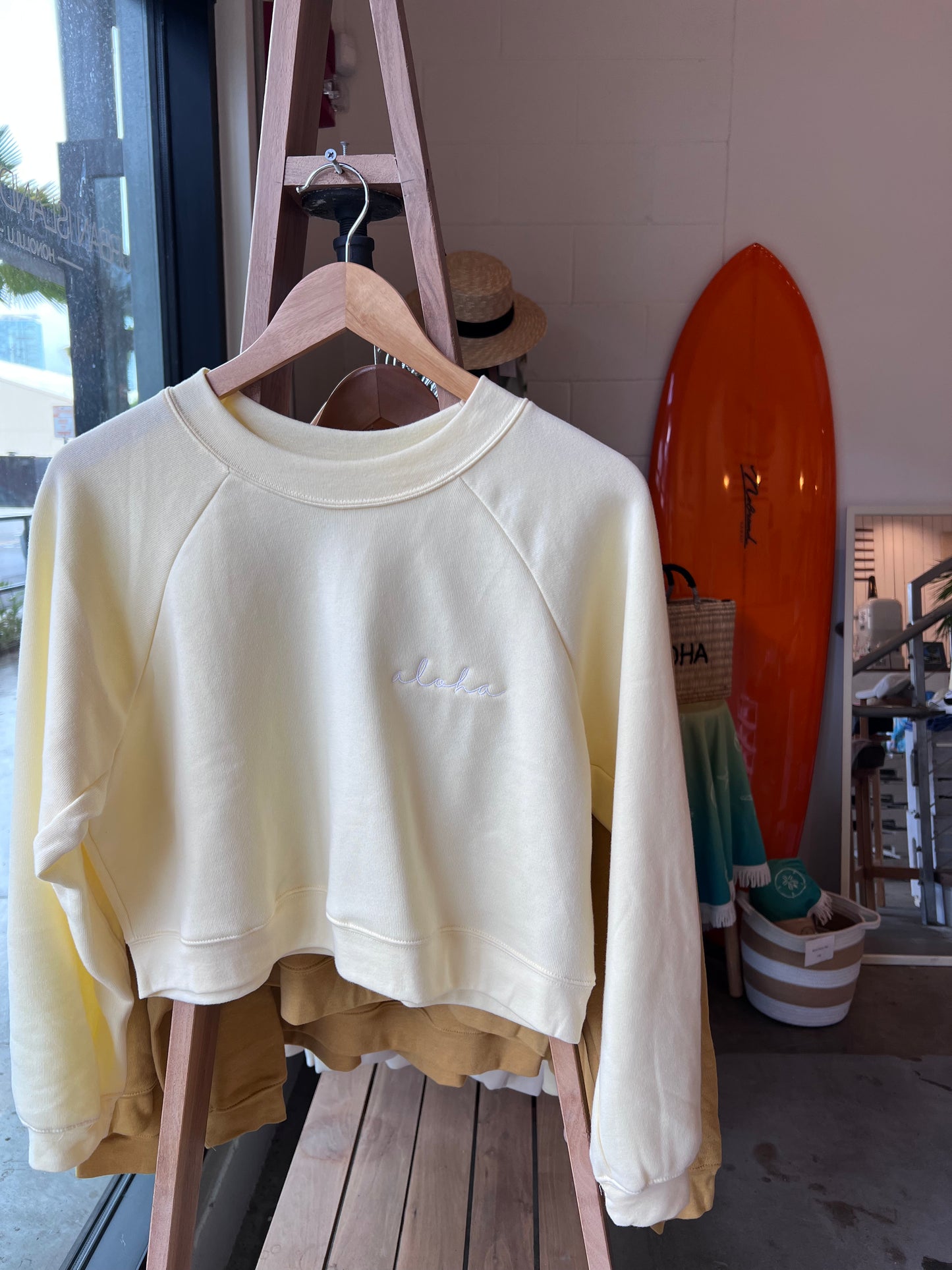 HI SURF aloha  crop sweater